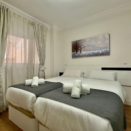Ayala Malaga City Center 6Pax 外观 照片